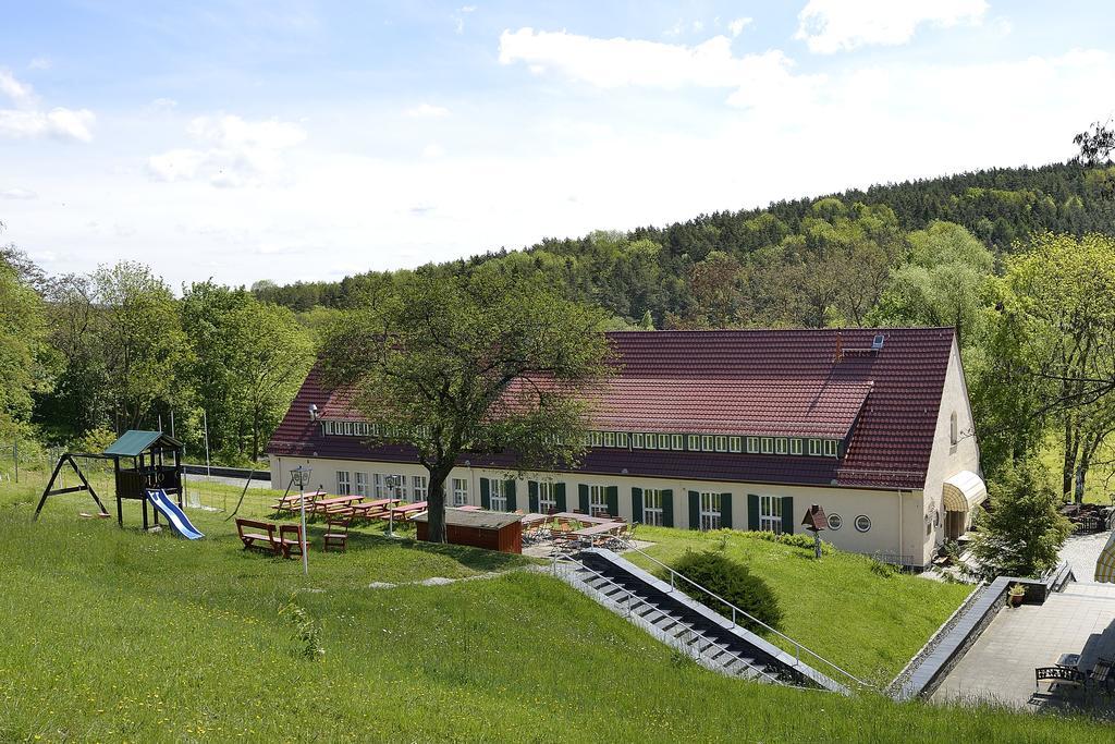 Land- Und Golfhotel Alte Fliegerschule Eisenach Kültér fotó