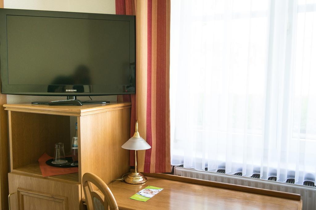 Land- Und Golfhotel Alte Fliegerschule Eisenach Kültér fotó