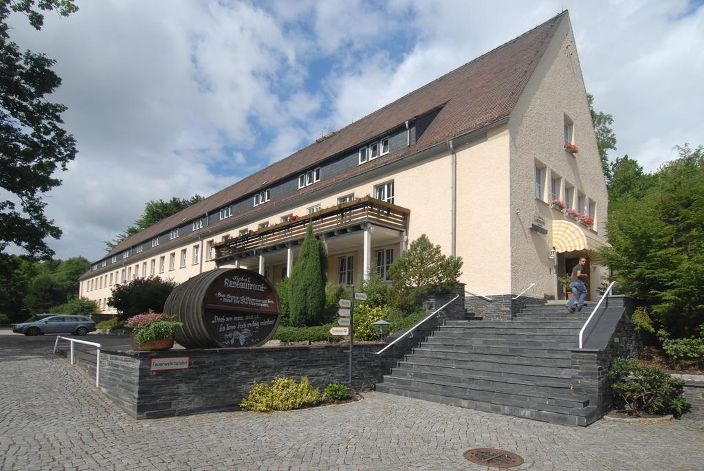 Land- Und Golfhotel Alte Fliegerschule Eisenach Kültér fotó