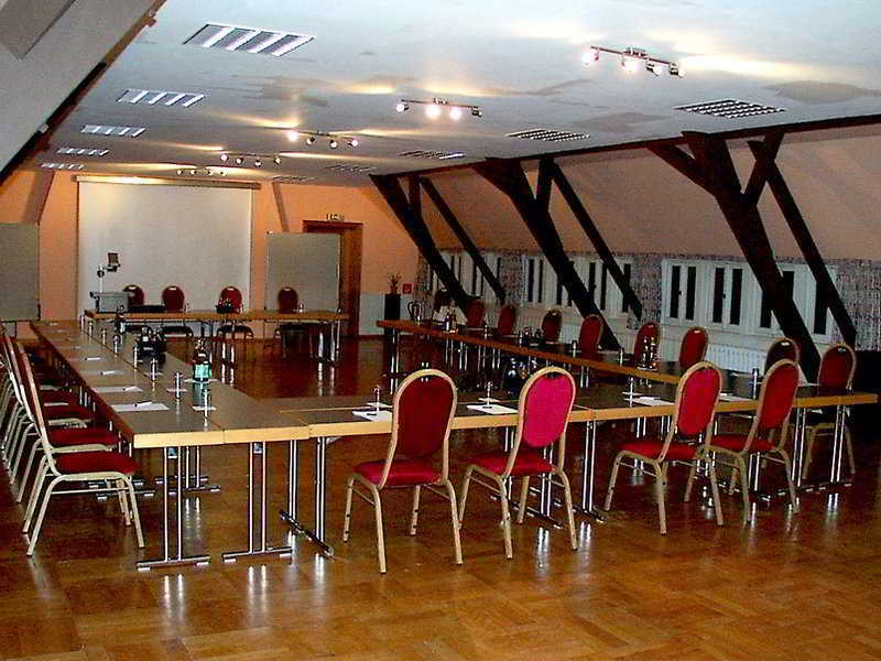 Land- Und Golfhotel Alte Fliegerschule Eisenach Kültér fotó