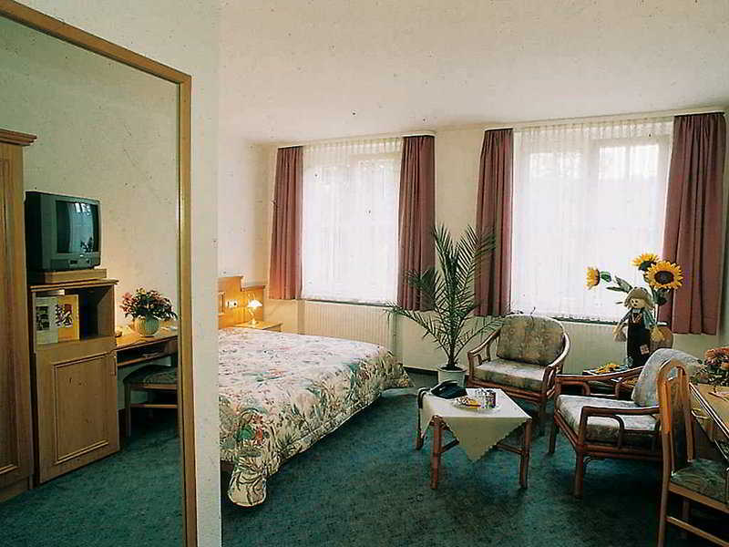 Land- Und Golfhotel Alte Fliegerschule Eisenach Kültér fotó