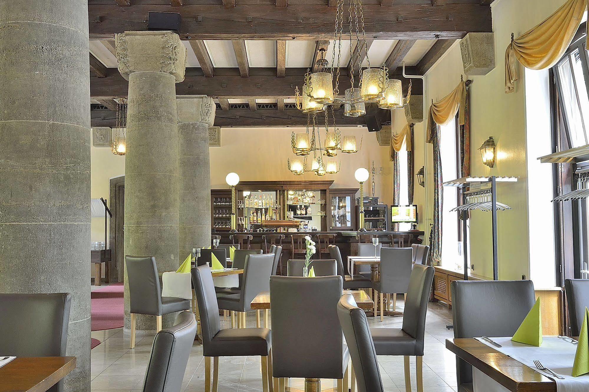 Land- Und Golfhotel Alte Fliegerschule Eisenach Kültér fotó