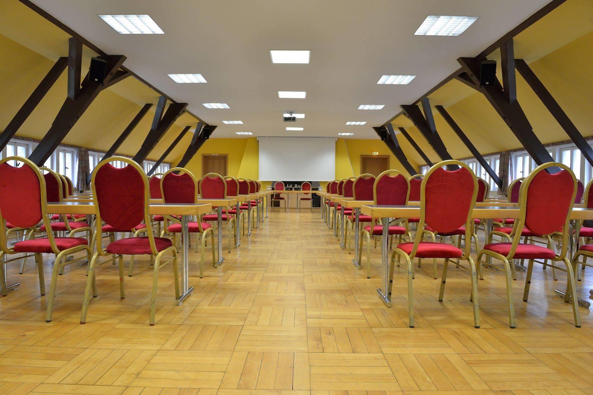 Land- Und Golfhotel Alte Fliegerschule Eisenach Kültér fotó