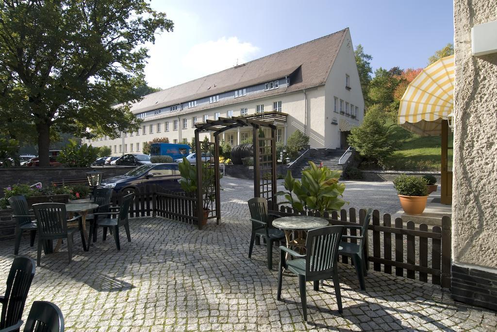 Land- Und Golfhotel Alte Fliegerschule Eisenach Kültér fotó