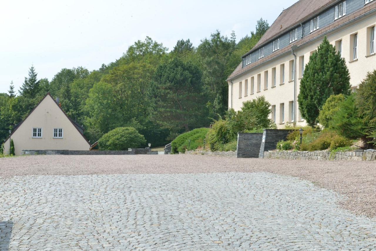 Land- Und Golfhotel Alte Fliegerschule Eisenach Kültér fotó